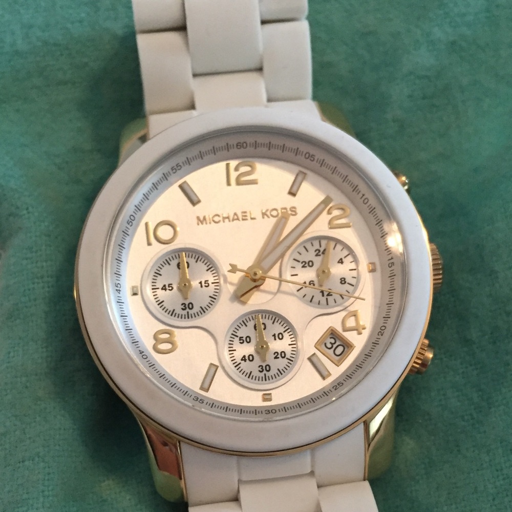 MICHAEL KORS Runway Silver Dial Women’s Watch